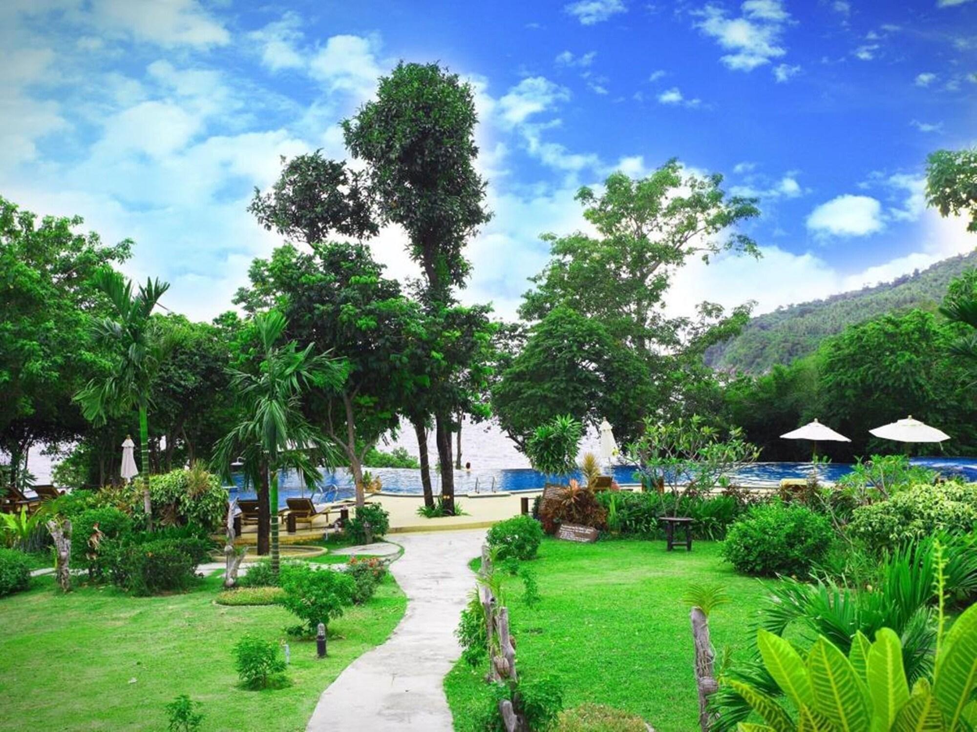 Banraya Resort And Spa Ko Racha Yai Екстериор снимка
