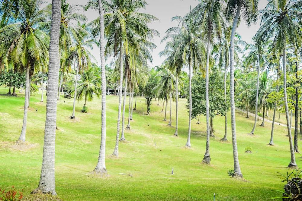 Banraya Resort And Spa Ko Racha Yai Екстериор снимка